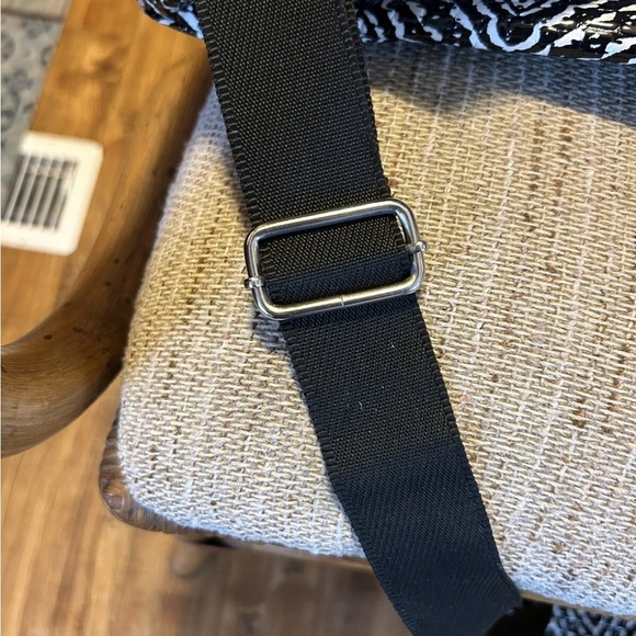 Nicole Miller Black and White Geometric Weekender Travel Bag - Picture 13 of 16